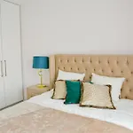 Apartment Elegant Center 7a